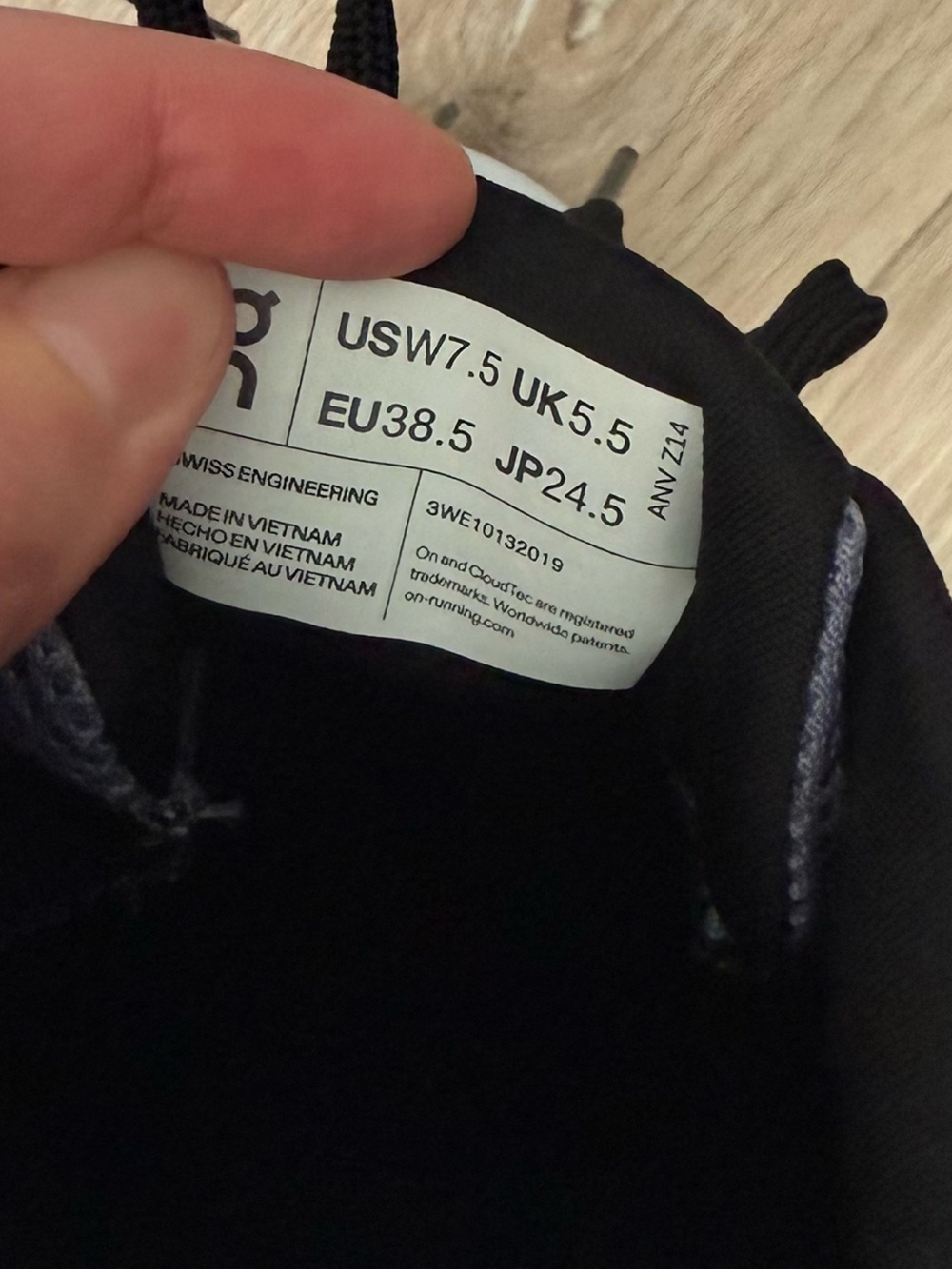 On Running Cloudrunner 2 Sneakers - Picture 4 of 5